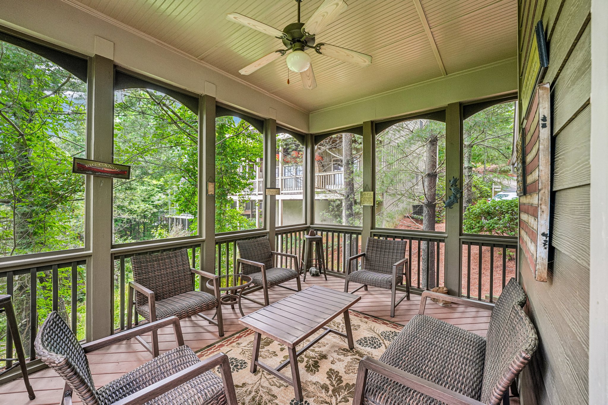 Laurel Ridge Way-S2705-068.jpg