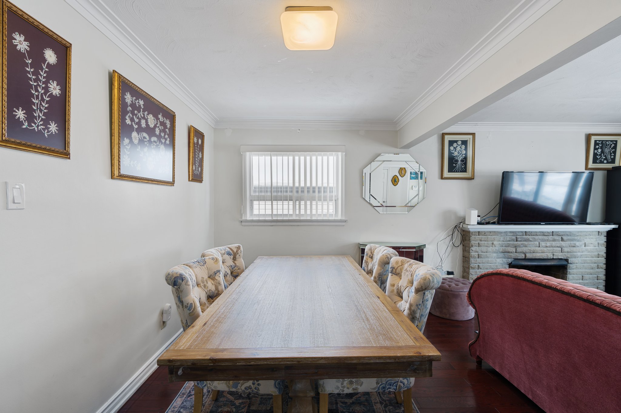 14 Maxim Crescent Toronto, ON M1P 1Y2
