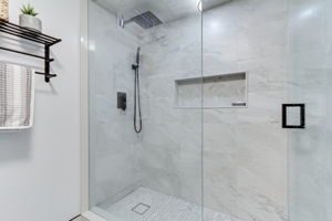  Photo 49