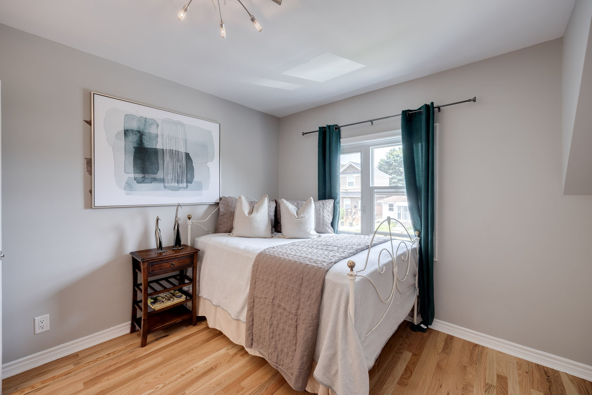 Toronto property showcase — delivered property photograph 21