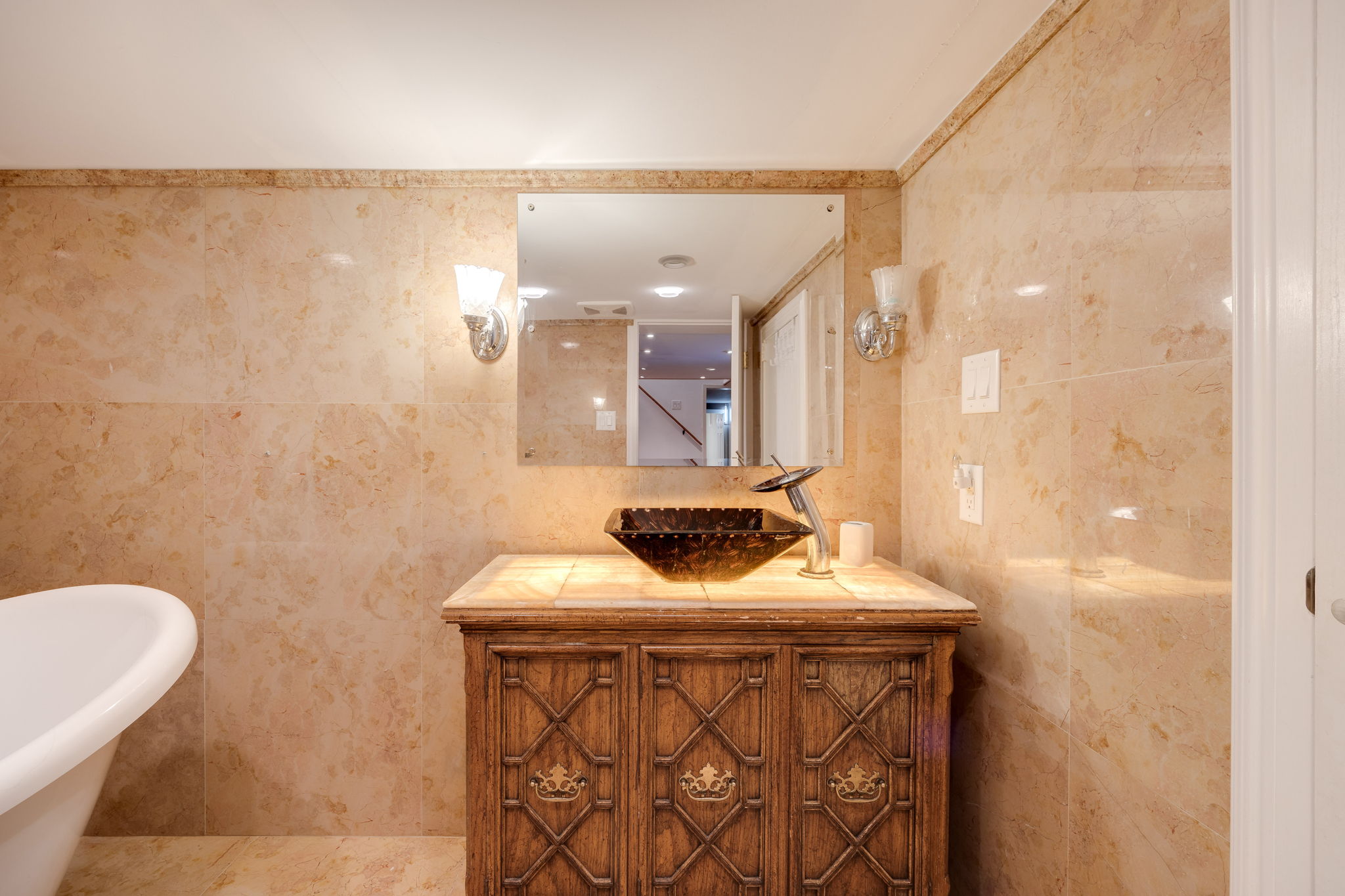 Toronto property showcase — delivered property photograph 30