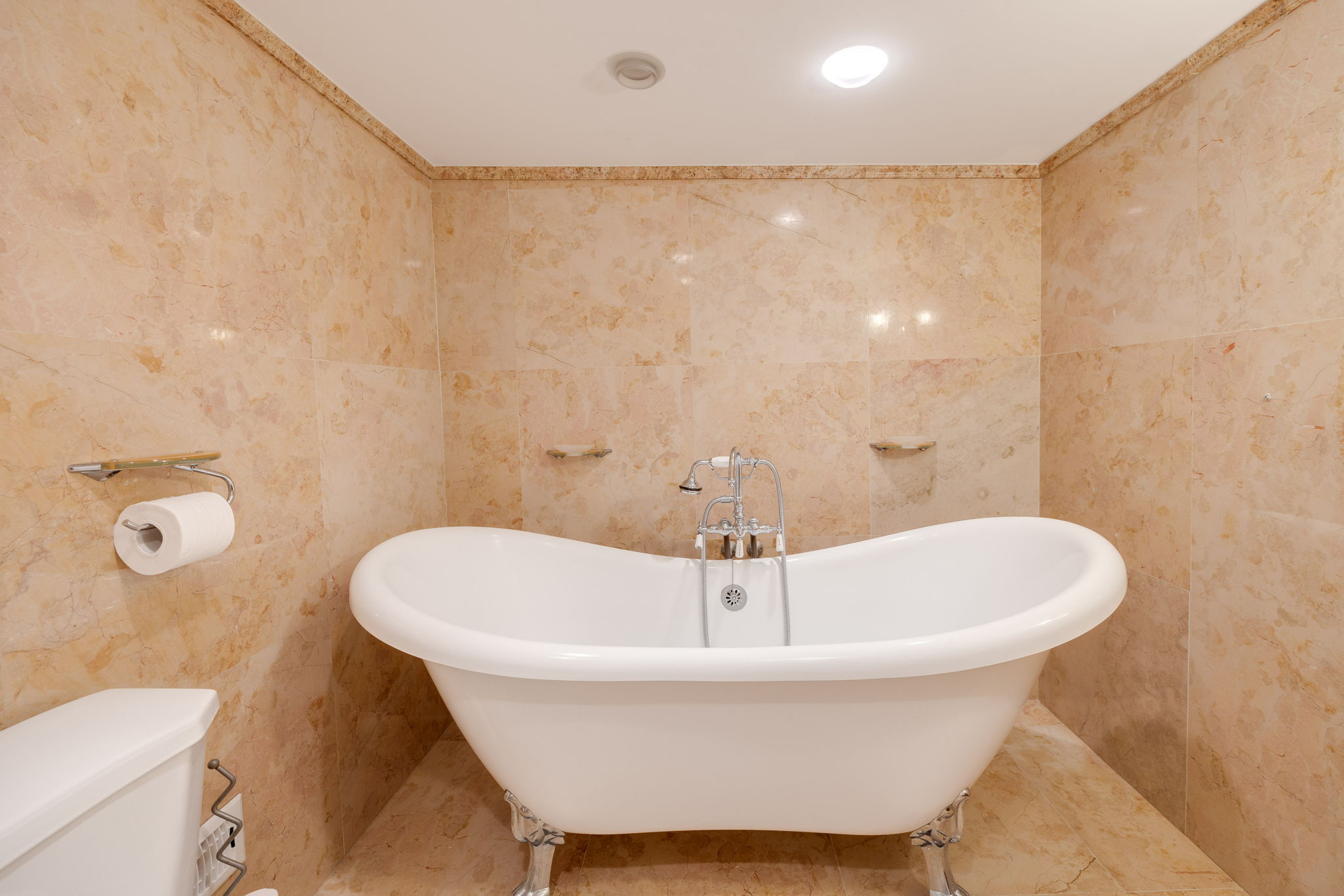 Toronto property showcase — delivered property photograph 31