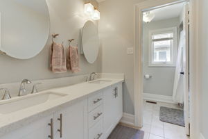  Photo 45