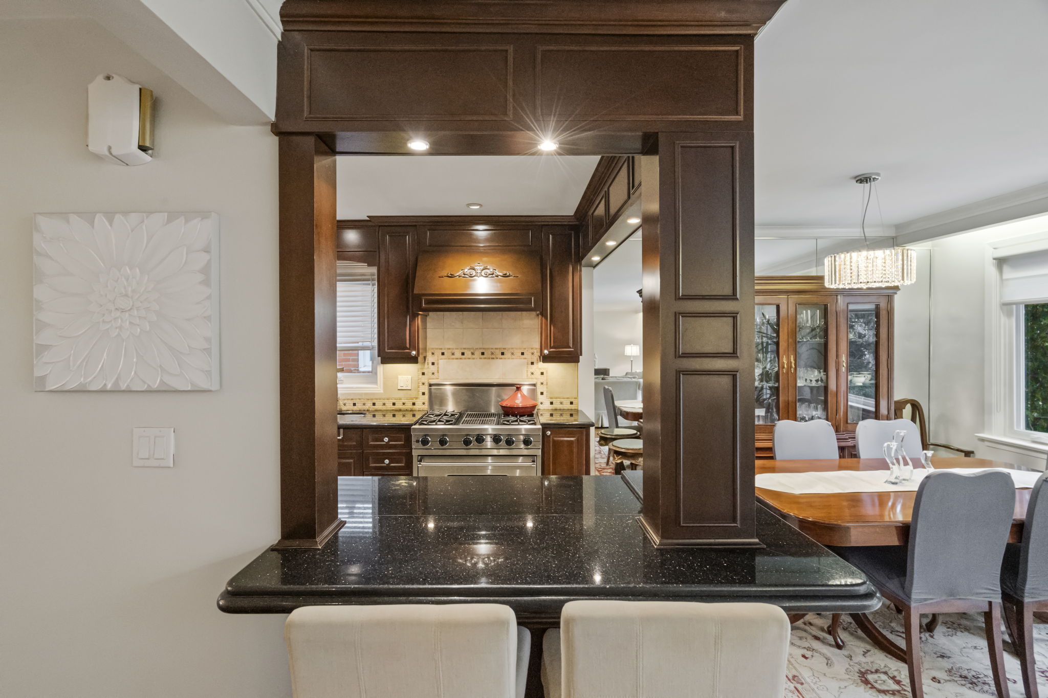 14 Revcoe Dr Toronto, ON M2M 2B8