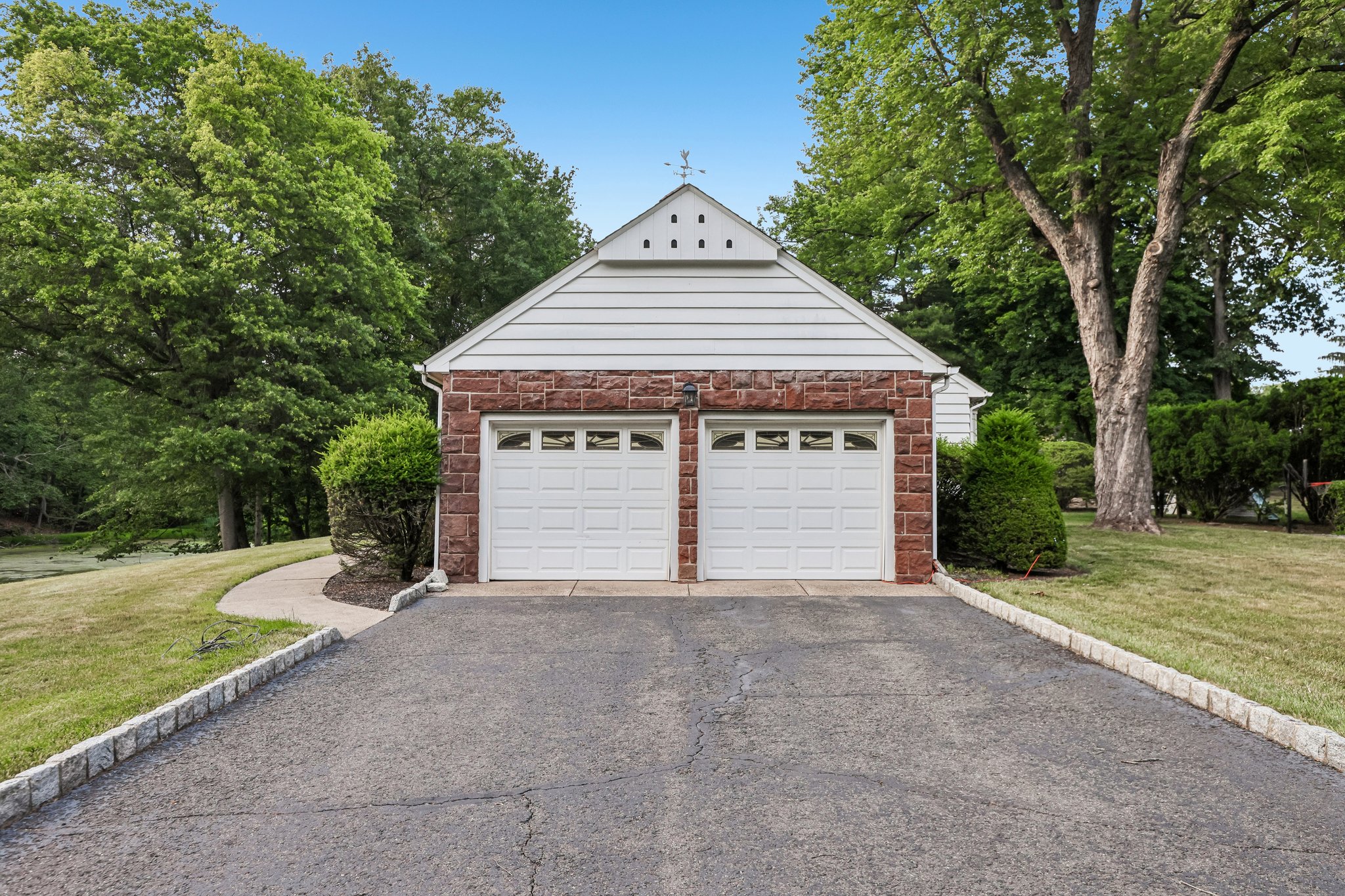 Saddle River Rd-S1106-056.jpg