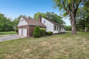 Saddle River Rd-S1106-057.jpg