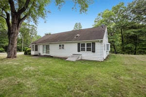 Saddle River Rd-S1106-059.jpg