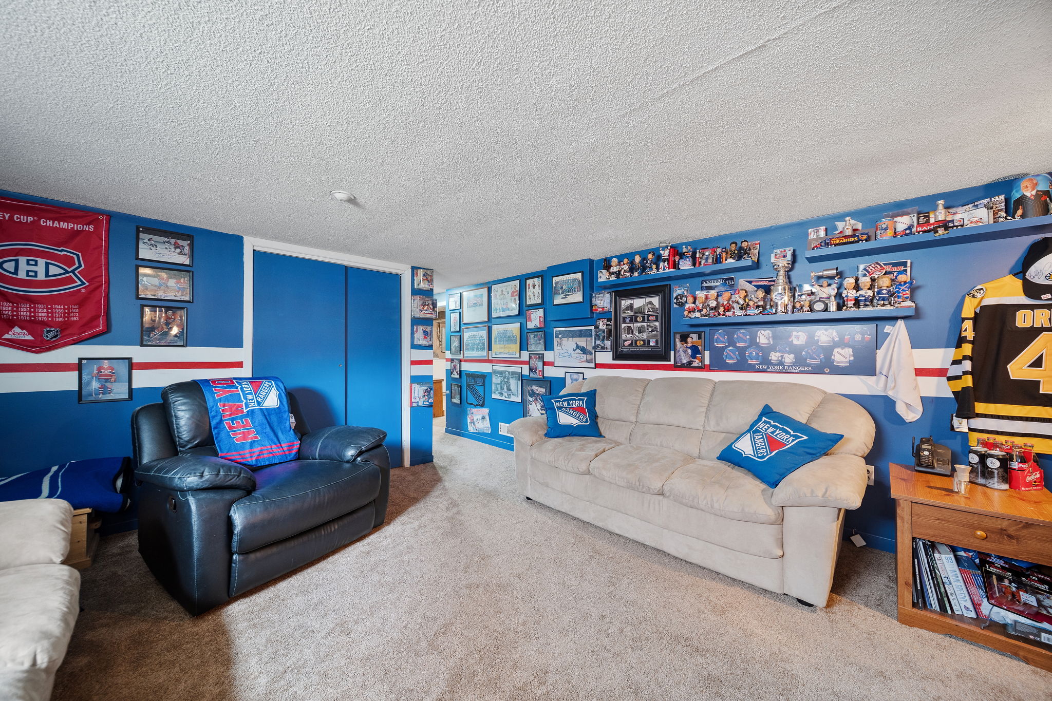  Photo 33