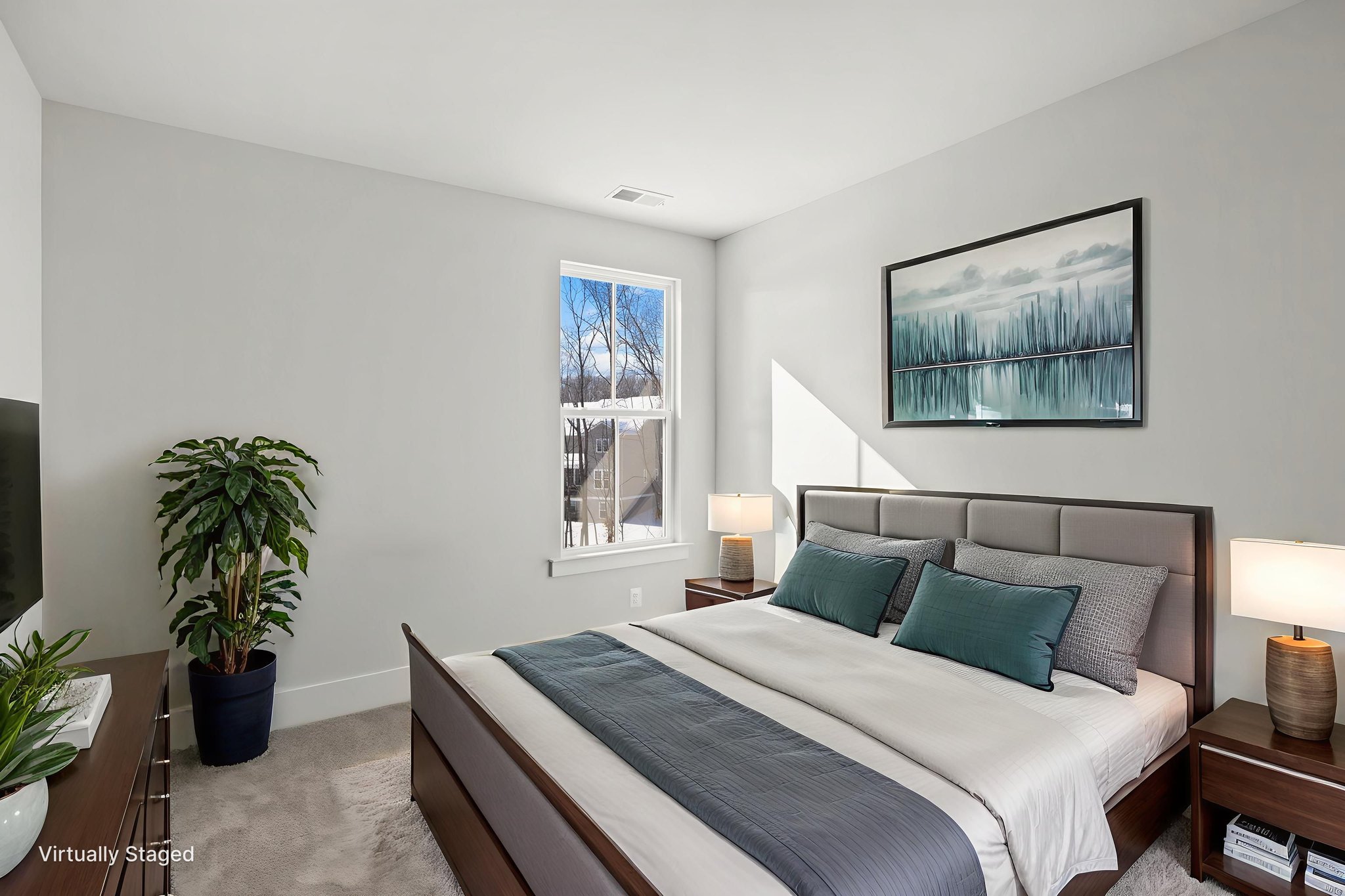 6K1A6338-2 virtually staged.jpeg