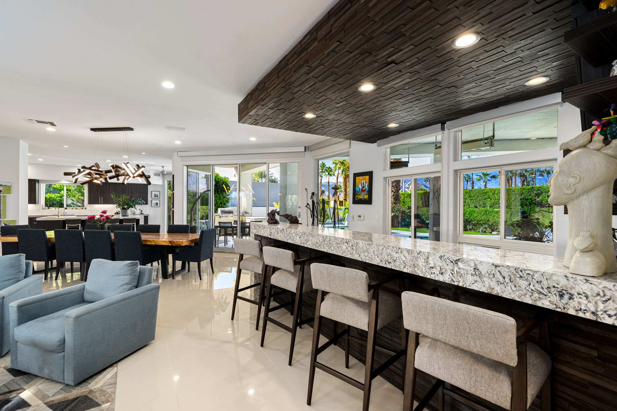  Photo 34
