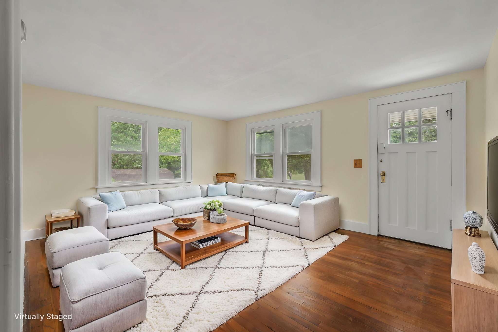 14 Tyler Pl, Waterford-3 virtually staged.jpeg