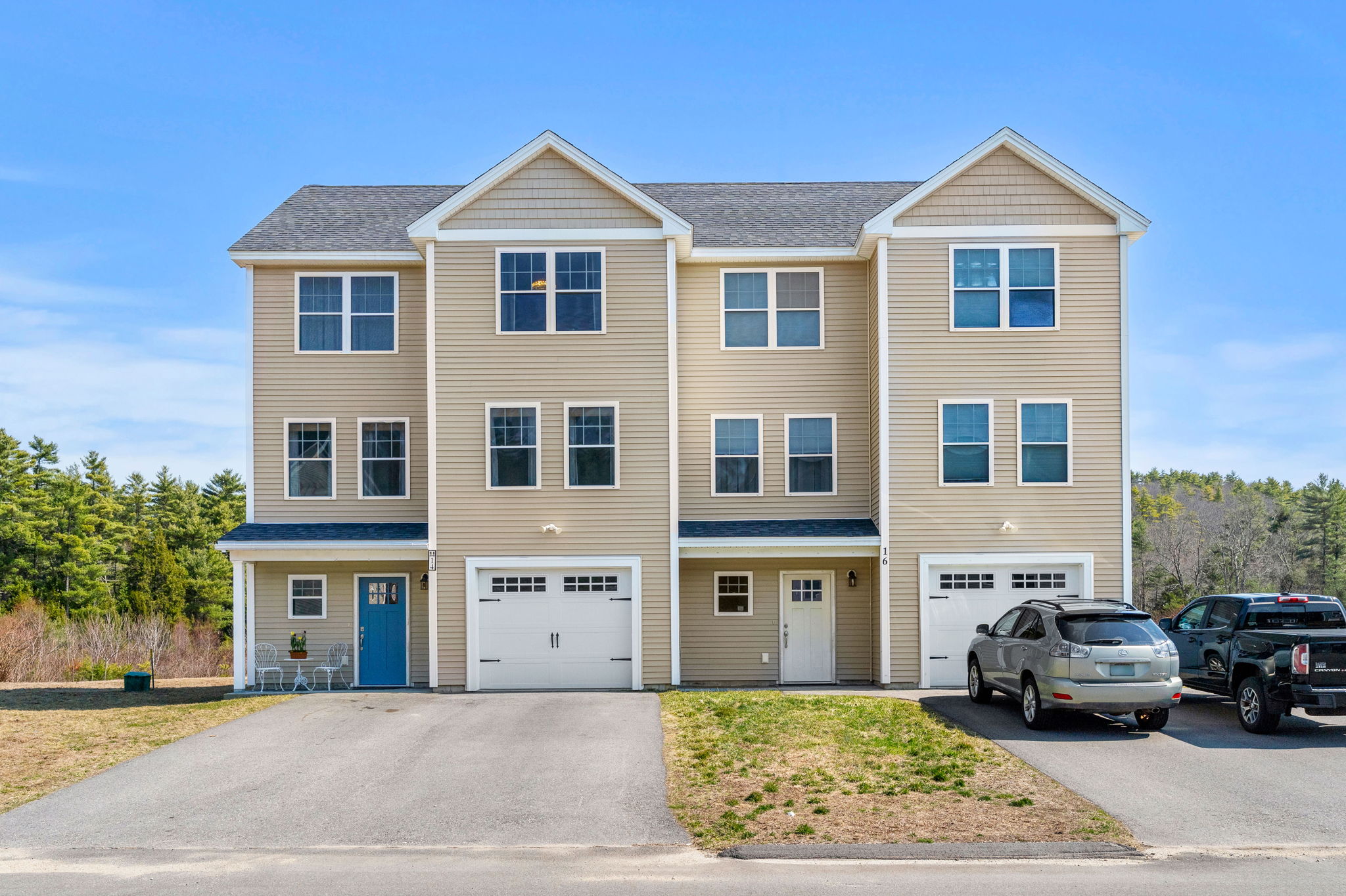 14 Waterford Dr, Raymond, NH 03077, USA Photo 2