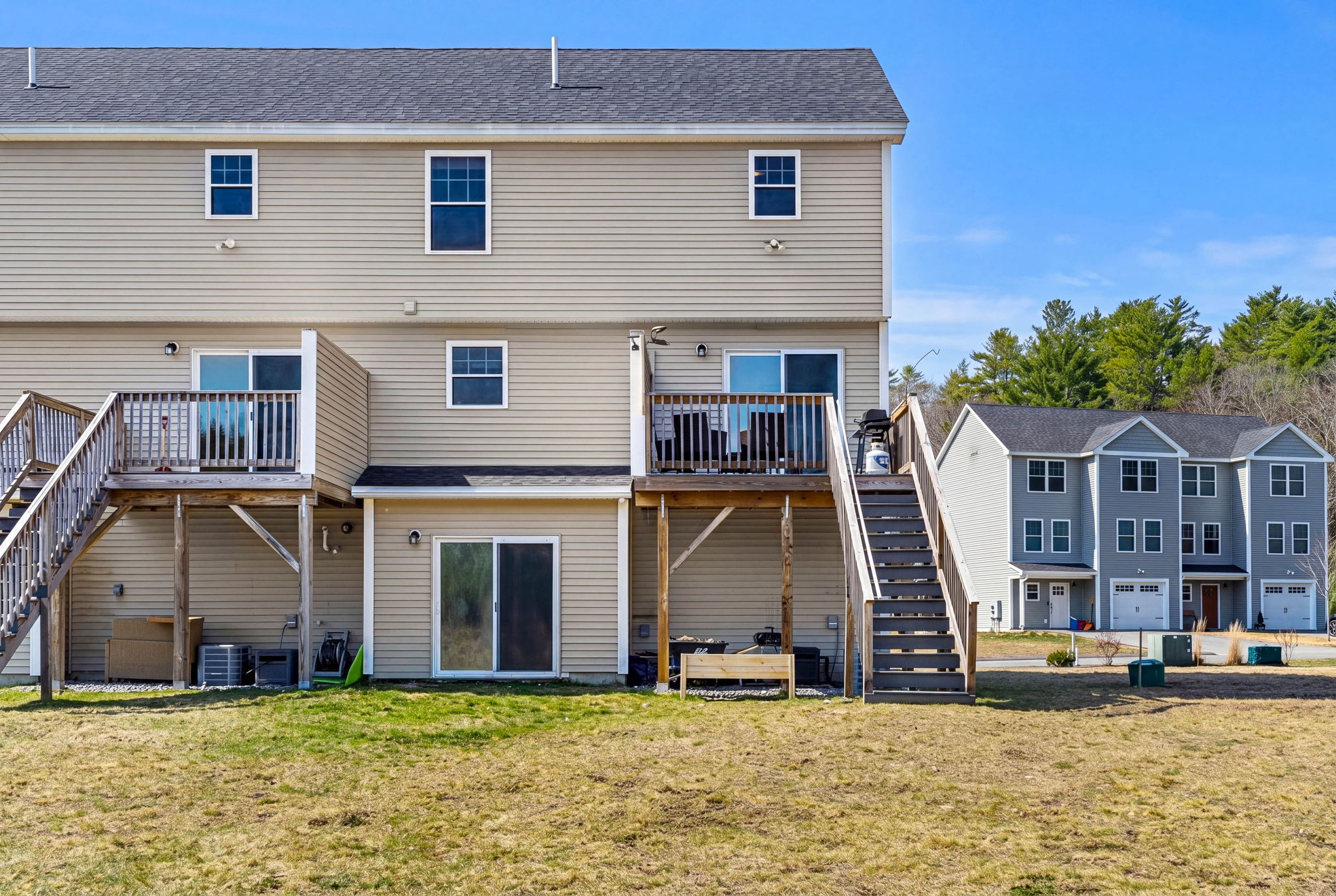 14 Waterford Dr, Raymond, NH 03077, USA Photo 12