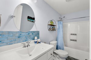 14 Waterford Dr, Raymond, NH 03077, USA Photo 41