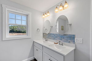 14 Waterford Dr, Raymond, NH 03077, USA Photo 46