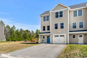 14 Waterford Dr, Raymond, NH 03077, USA Photo 3