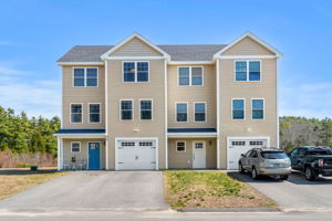 14 Waterford Dr, Raymond, NH 03077, USA Photo 1