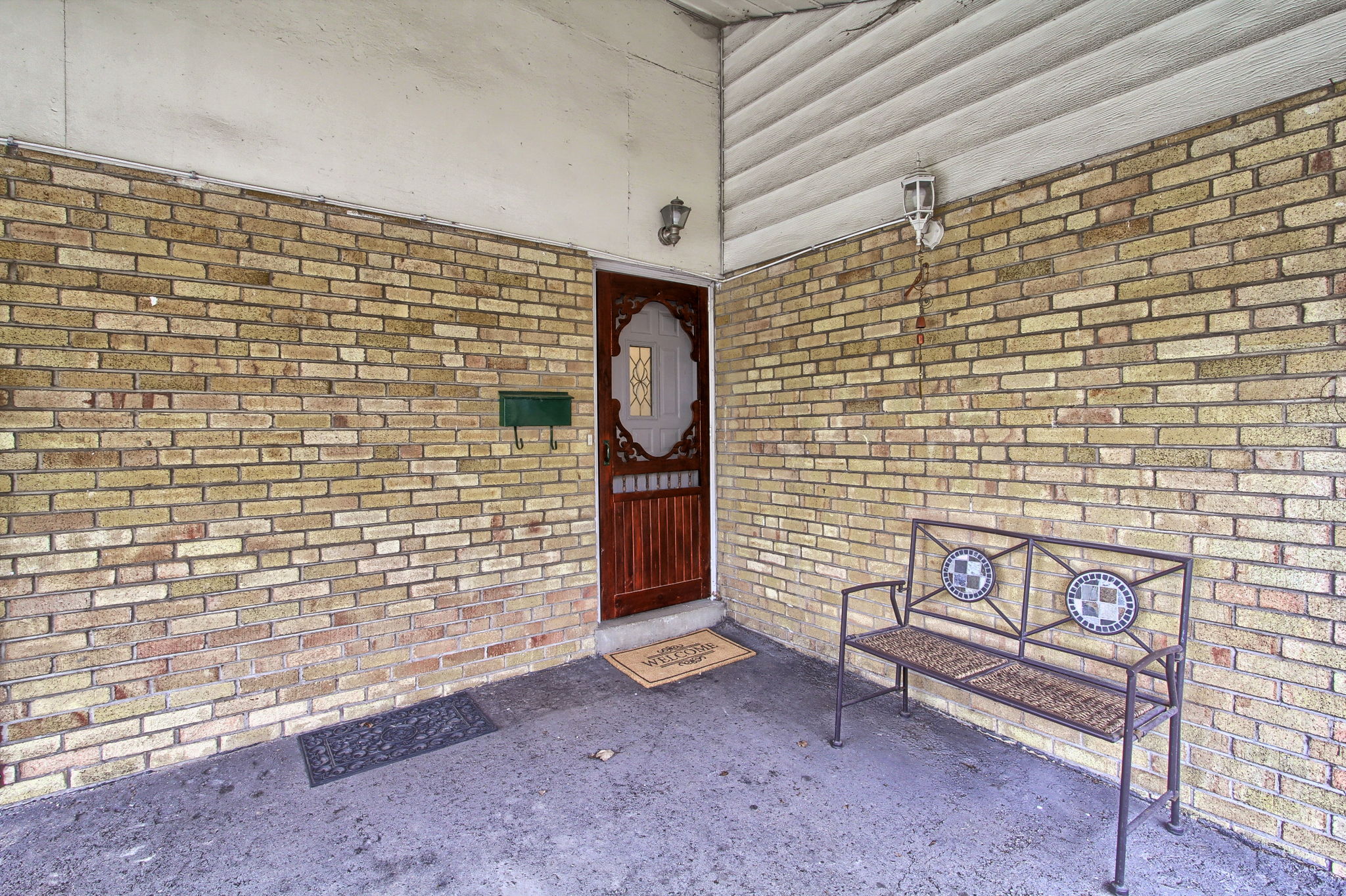  Photo 8