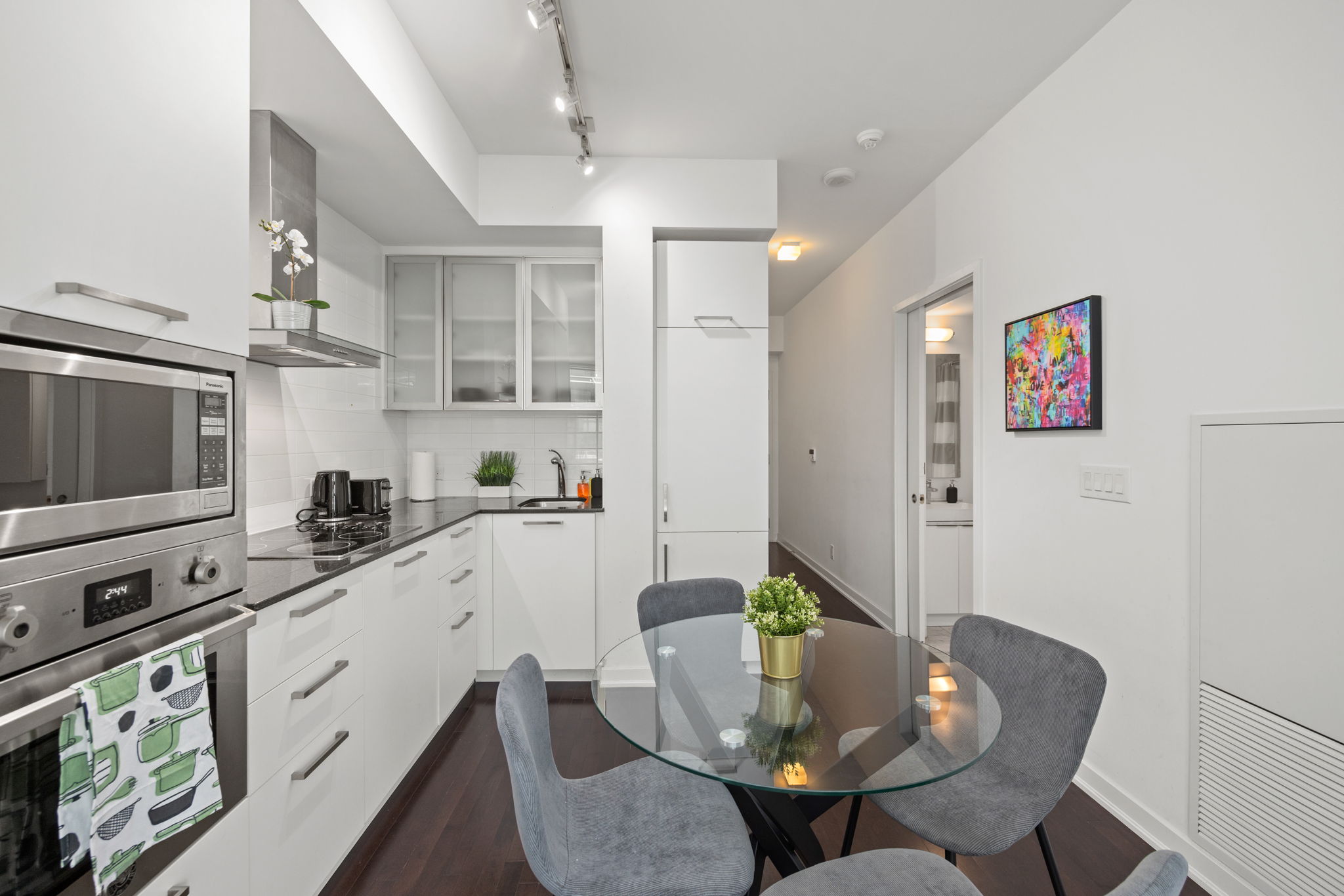 Toronto property showcase — delivered property photograph 4