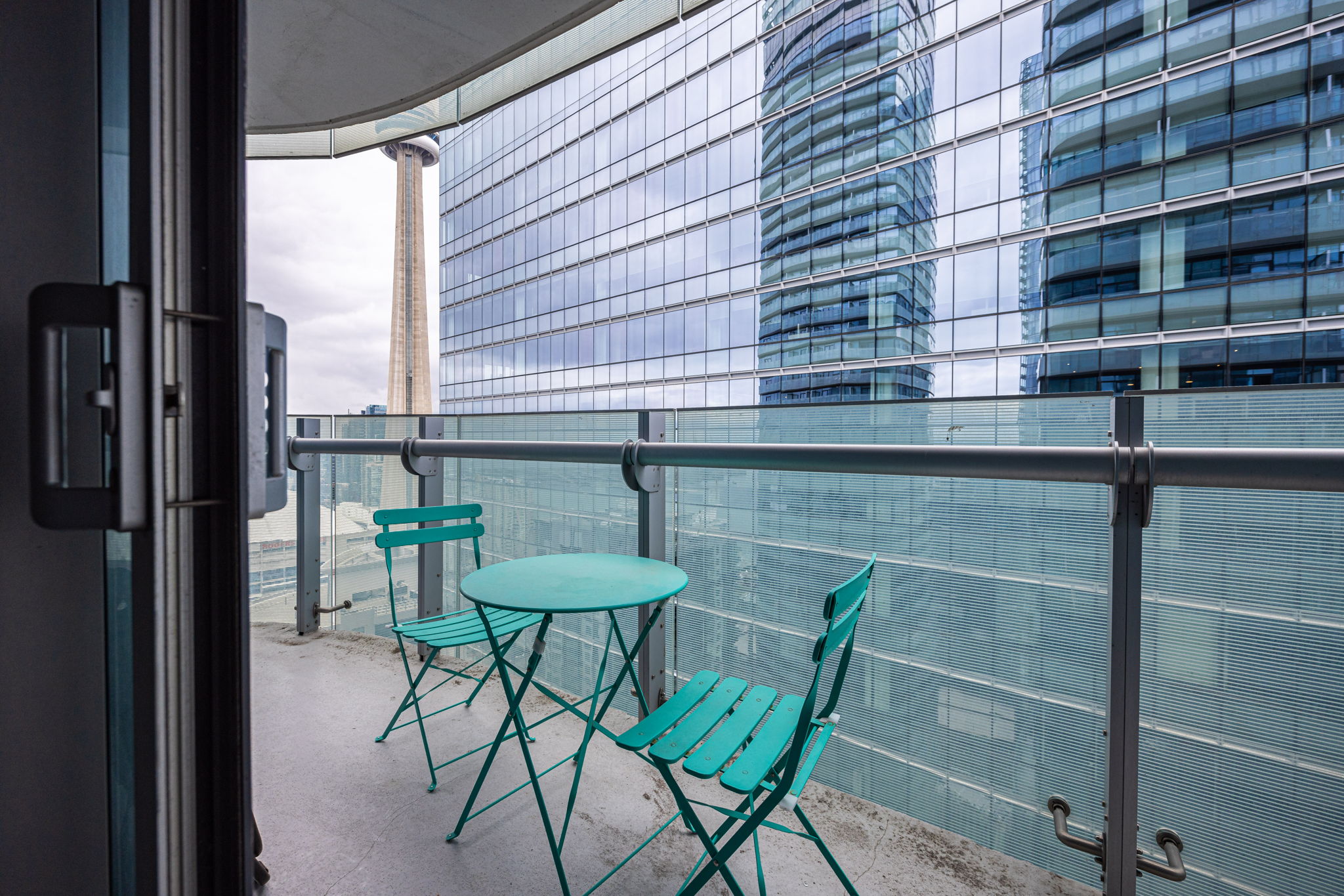 Toronto property showcase — delivered property photograph 36