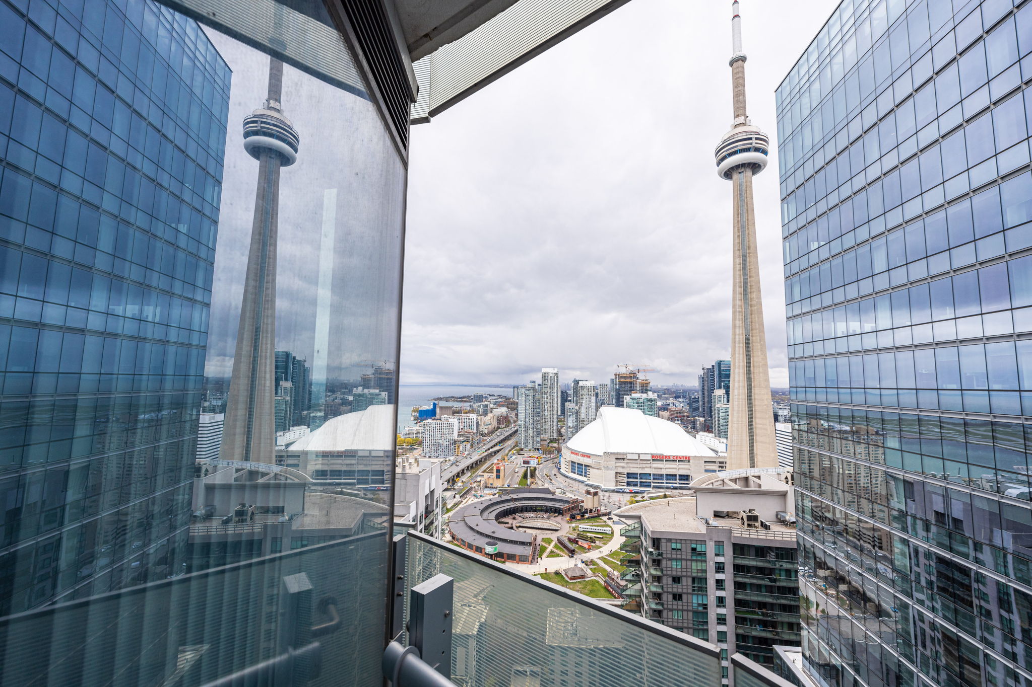 Toronto property showcase — delivered property photograph 38