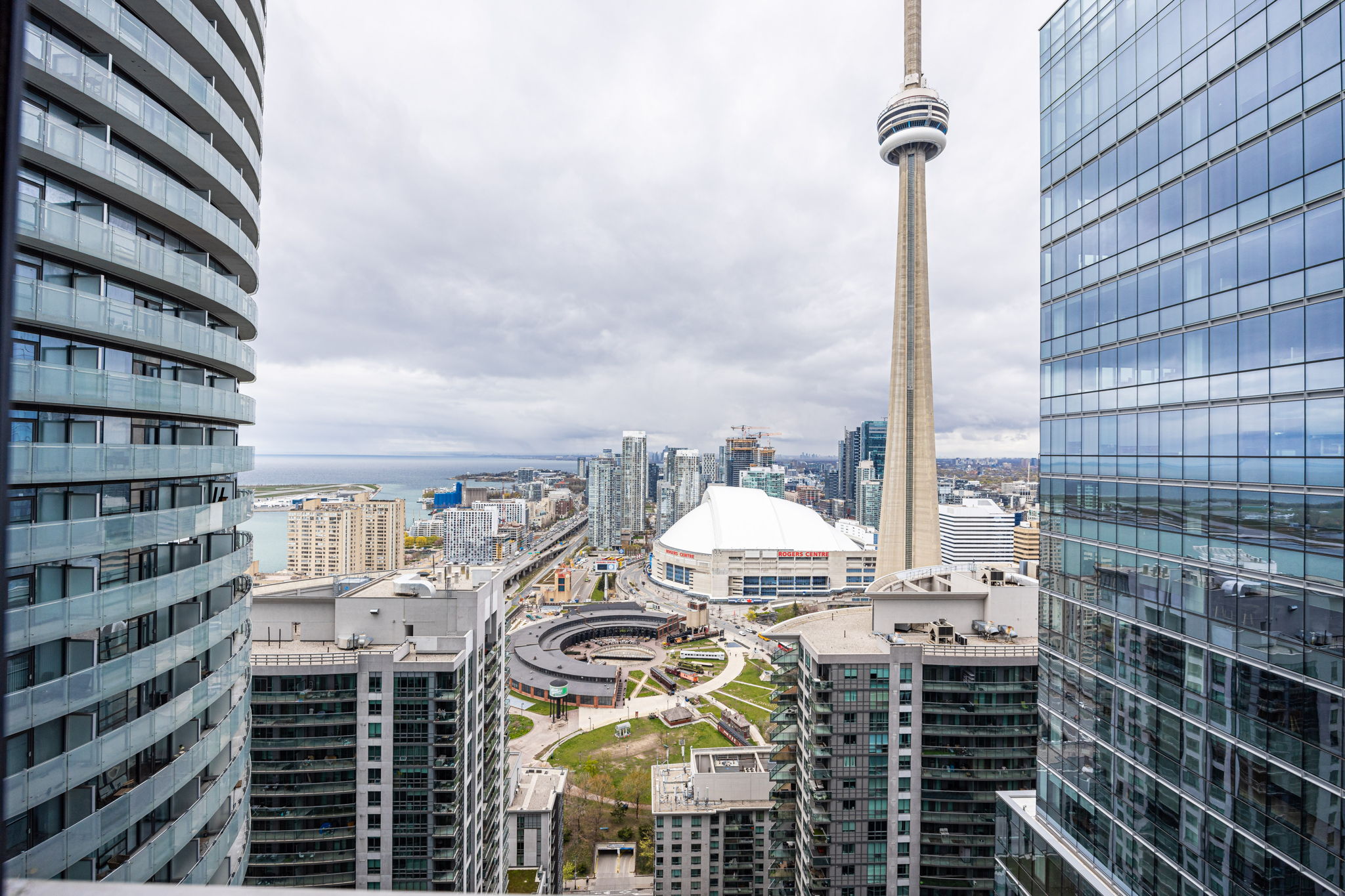 Toronto property showcase — delivered property photograph 34