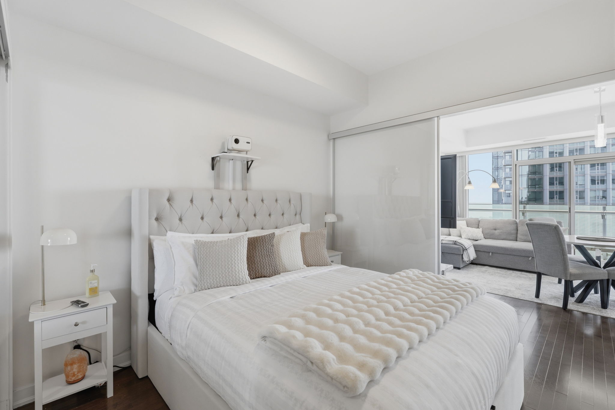 Property in Toronto — delivered property photograph 10