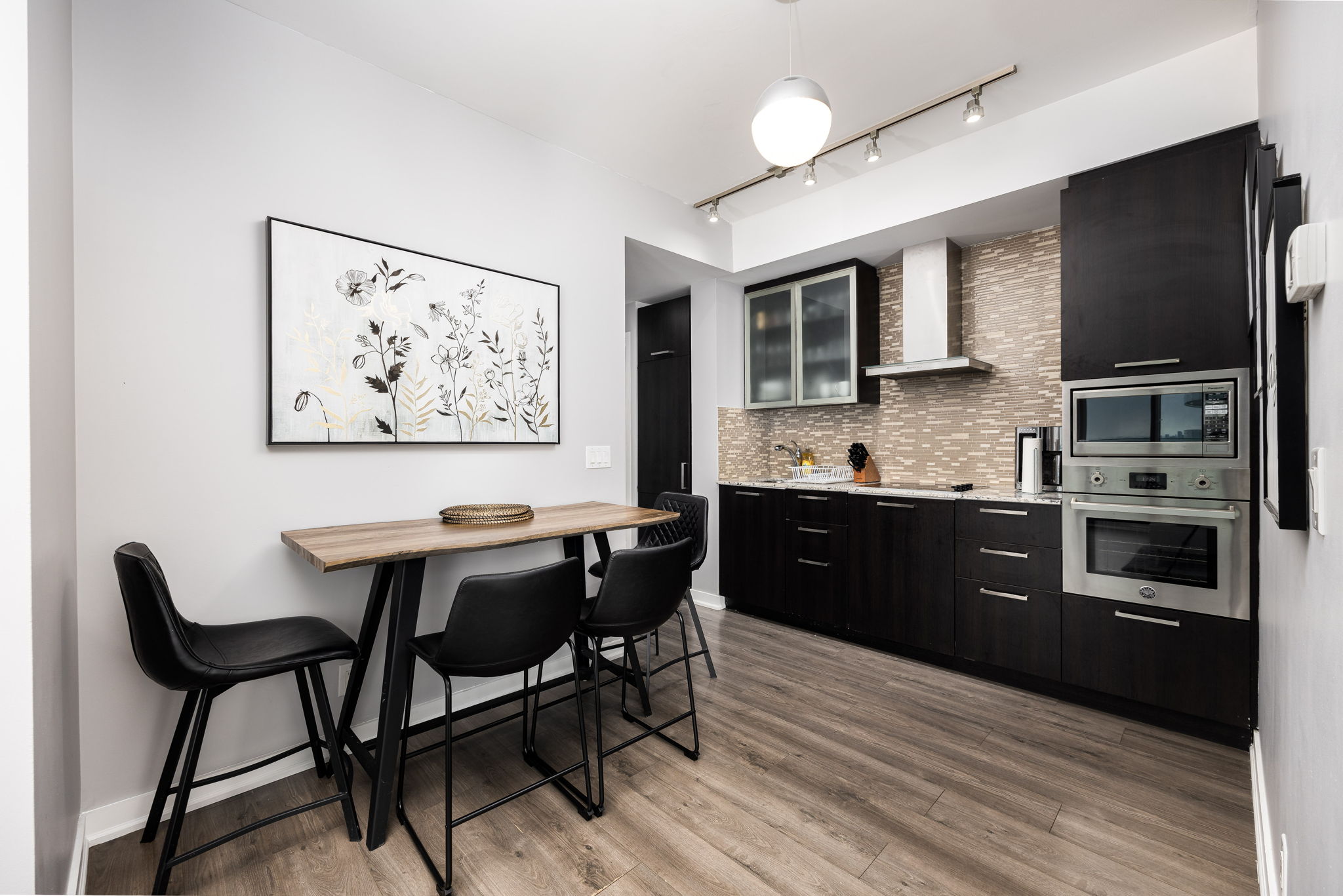 Toronto property showcase — delivered property photograph 8