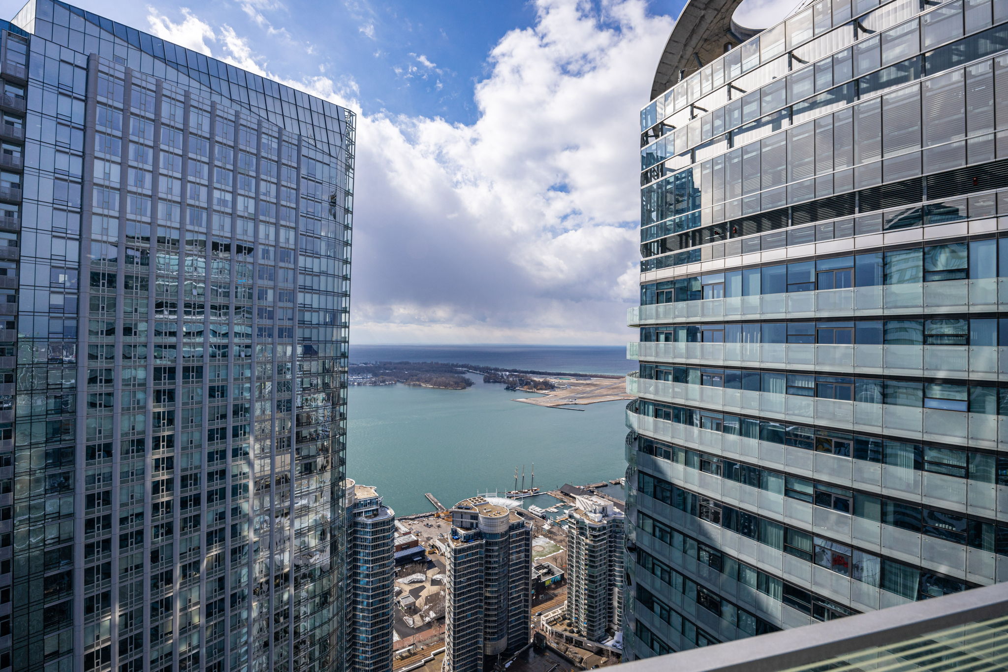 Toronto property showcase — delivered property photograph 33