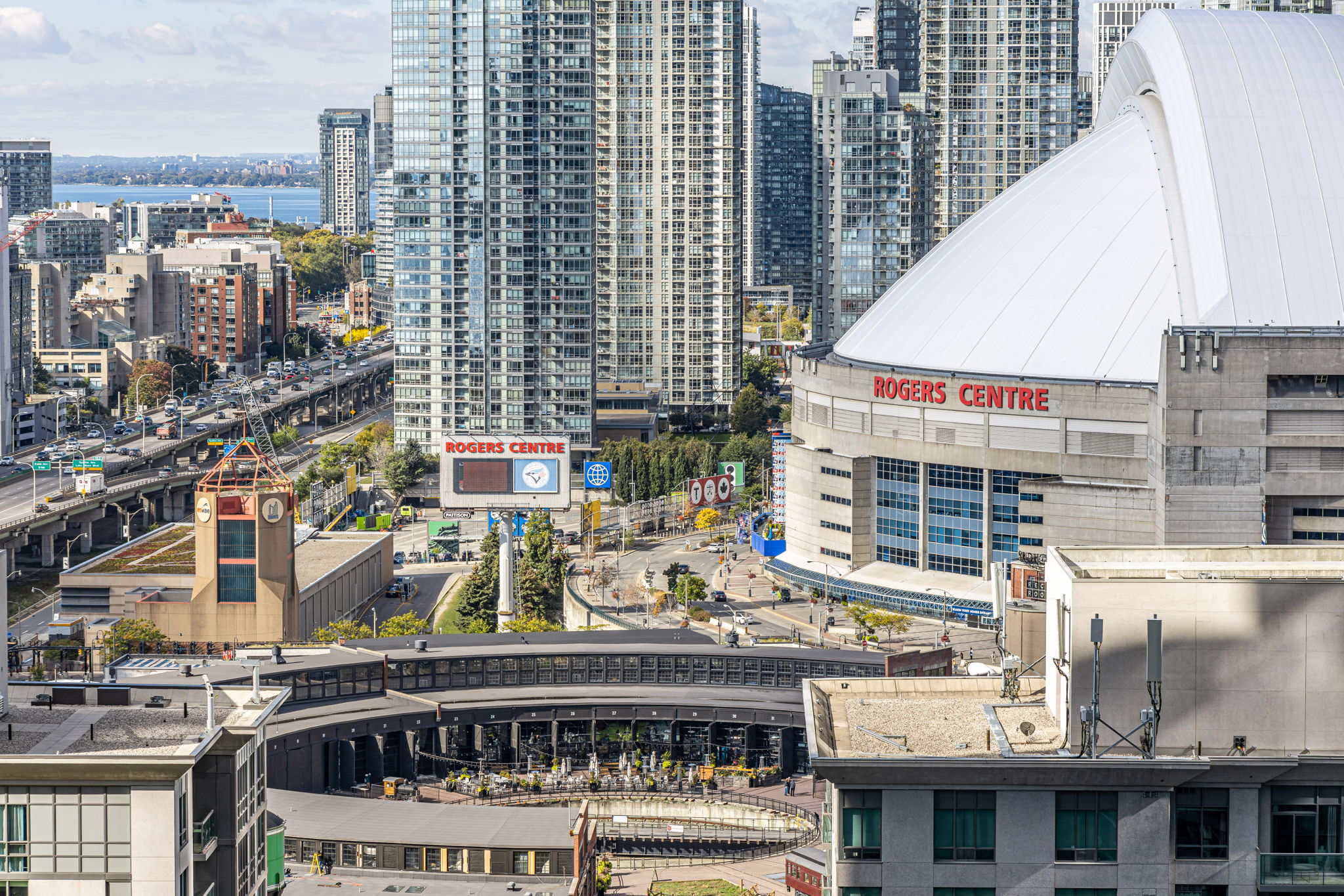 Toronto property showcase — delivered property photograph 40
