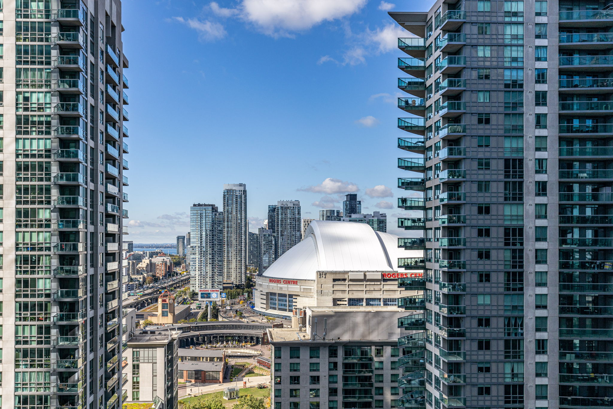 Toronto property showcase — delivered property photograph 36