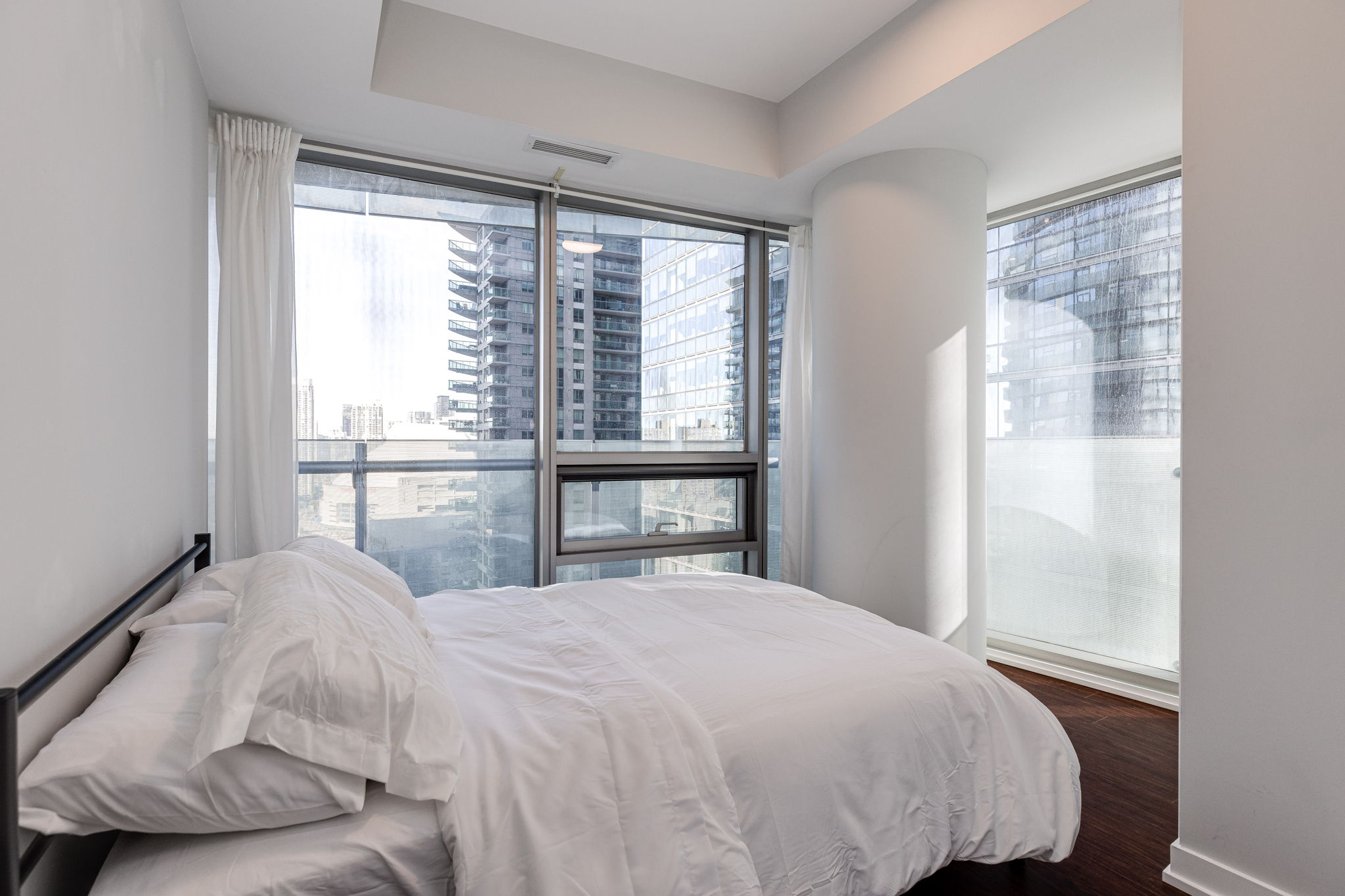Toronto property showcase — delivered property photograph 15