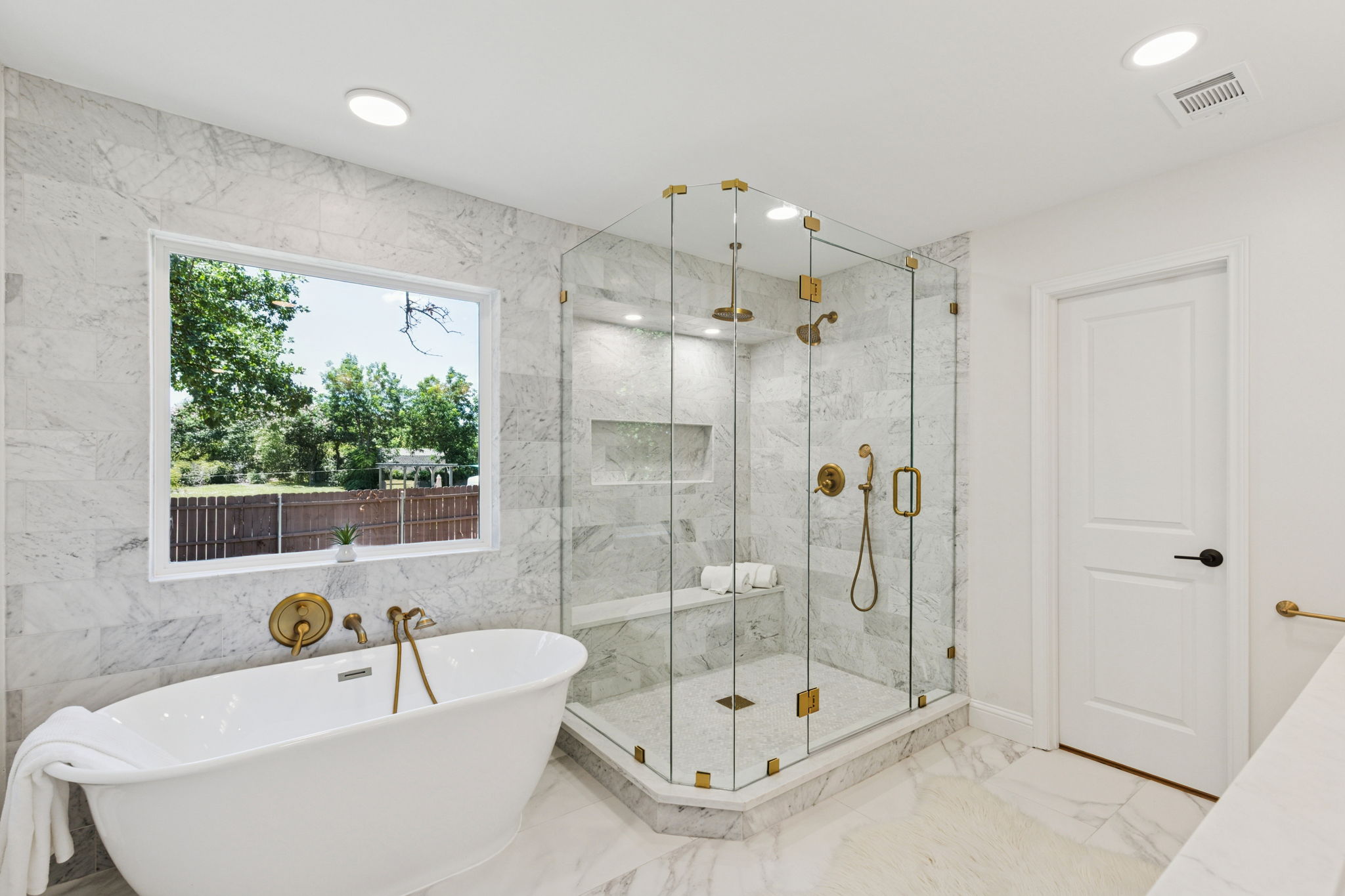 140Cedarcrest_008
