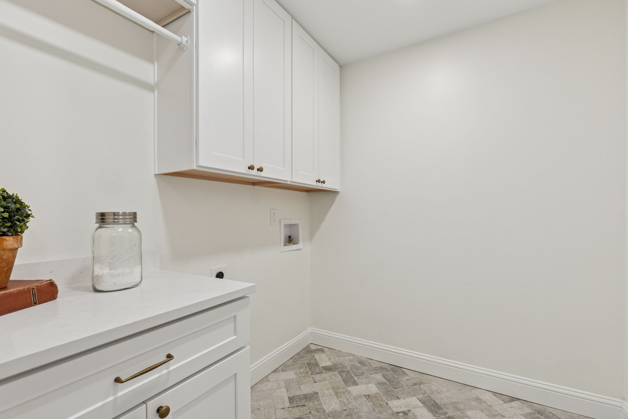140Cedarcrest_028