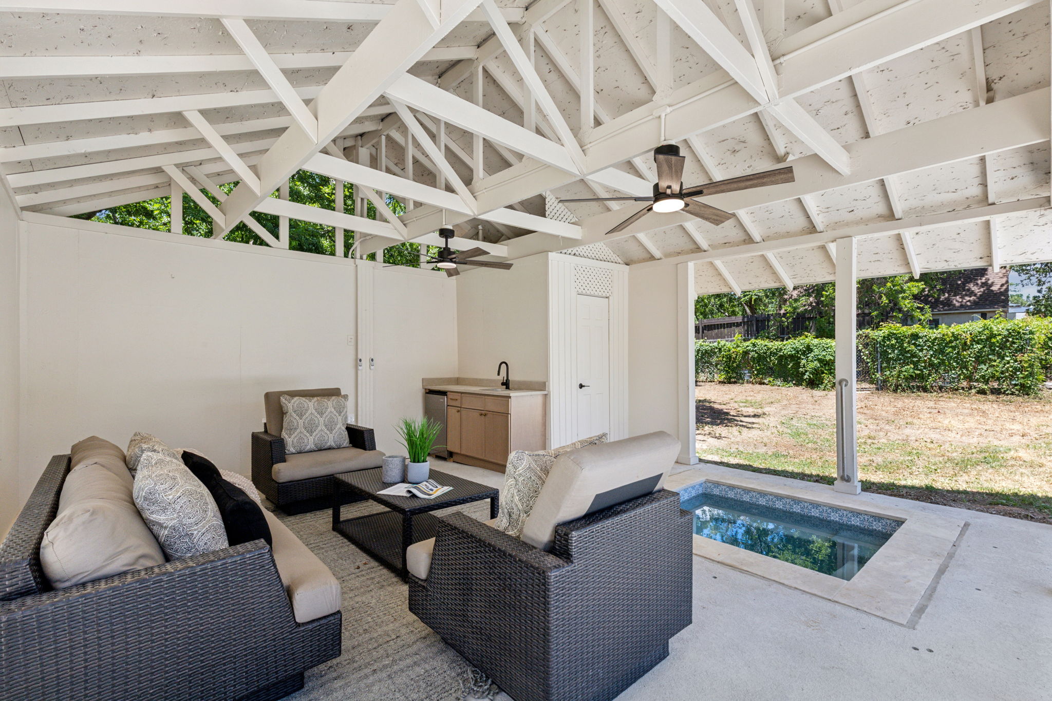 140Cedarcrest_038