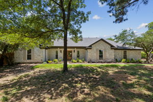 140Cedarcrest_001