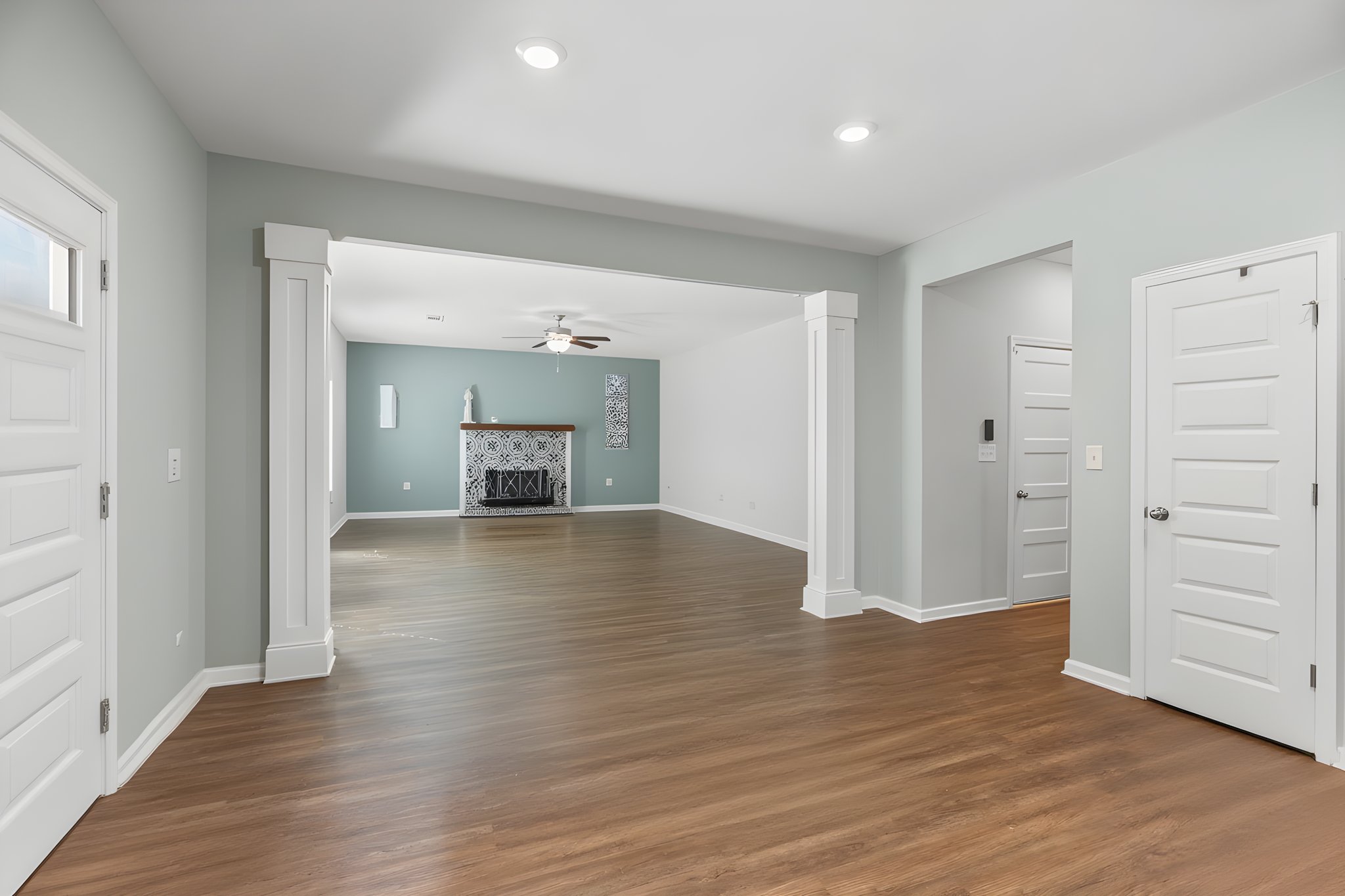 PLMG5456 furniture removed.jpeg