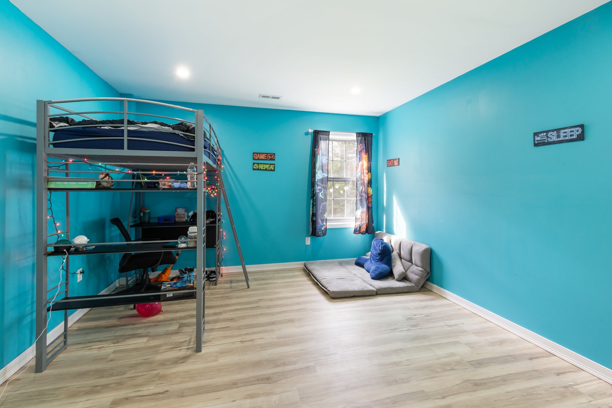  Photo 41