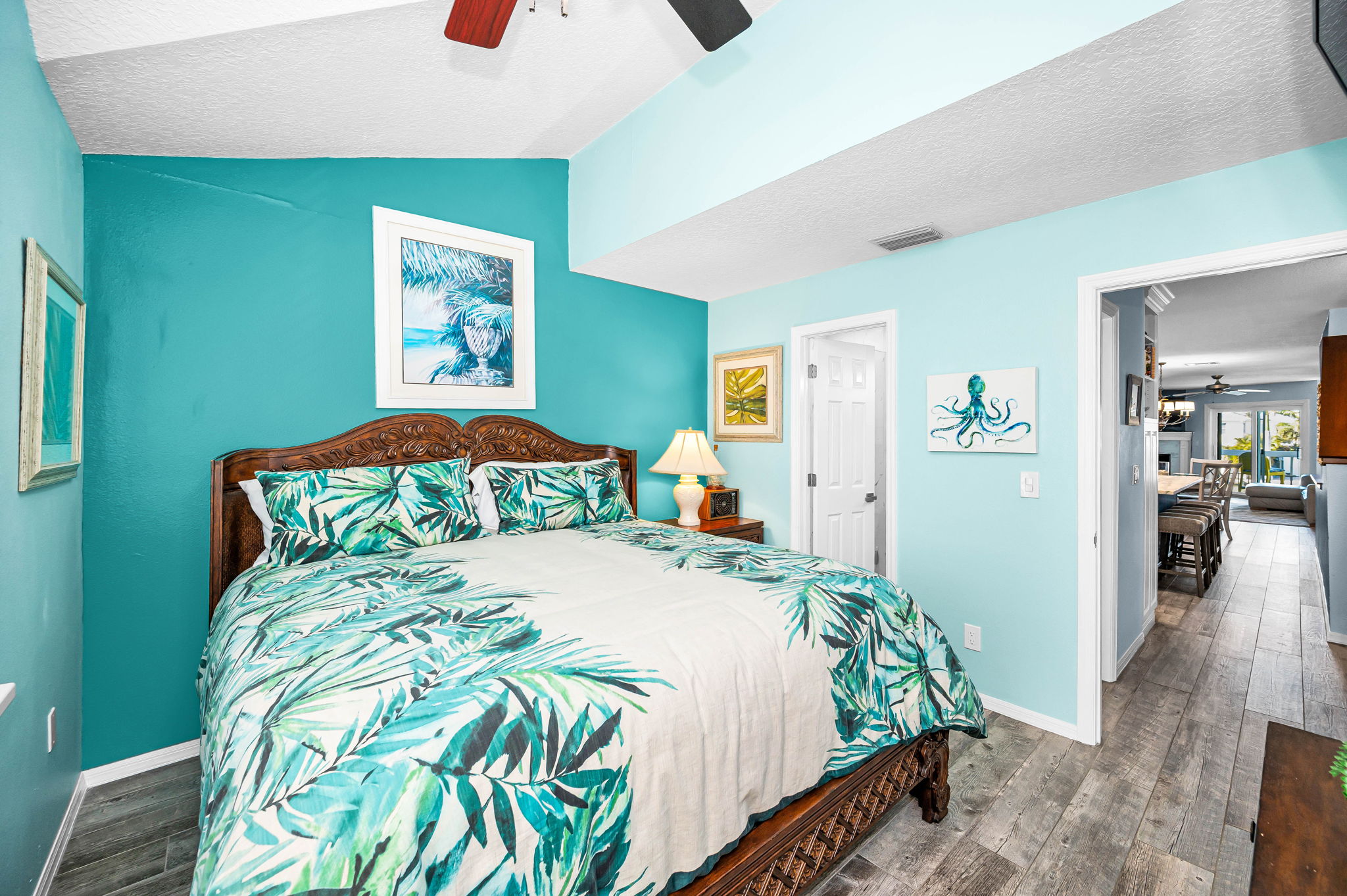 Main Level Bedroom1b