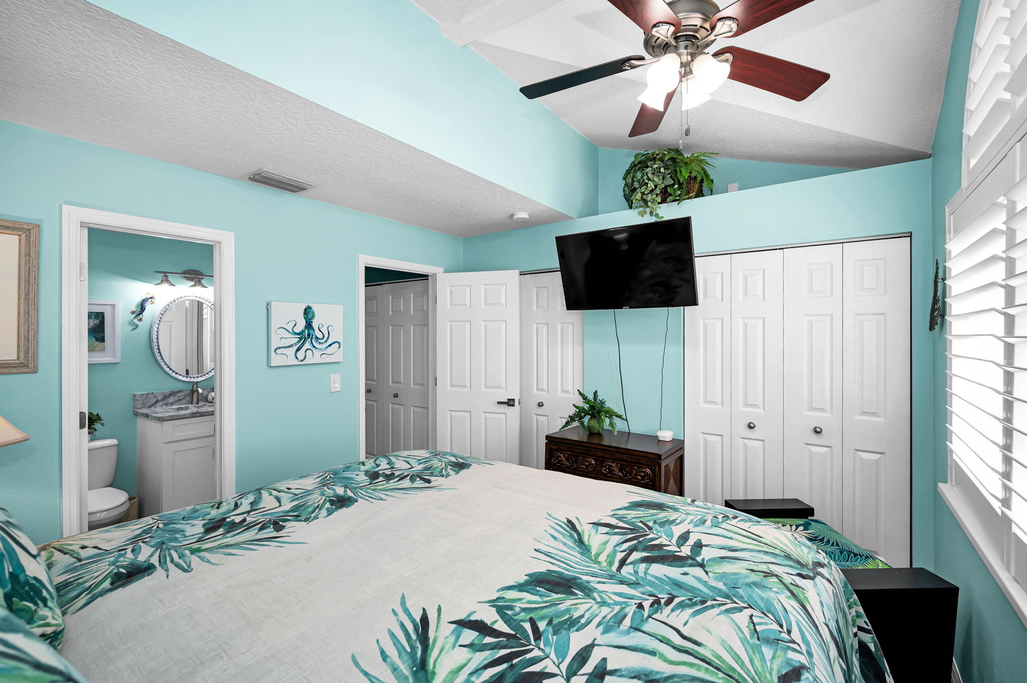 Main Level Bedroom1c