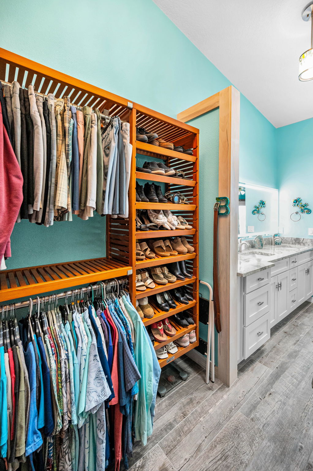 Upper Level Primary Bedroom Walk-in Closet1b