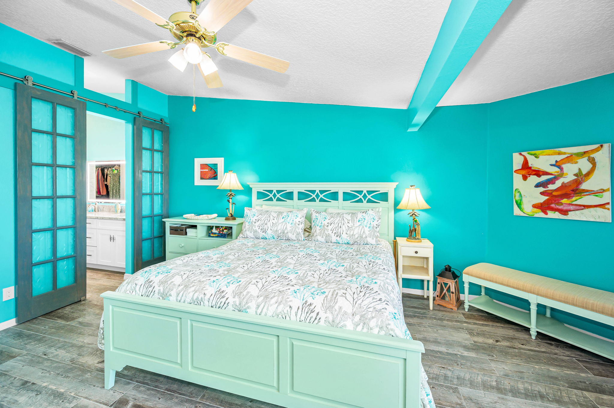 Upper Level Primary Bedroom1e