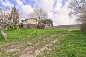  Photo 40