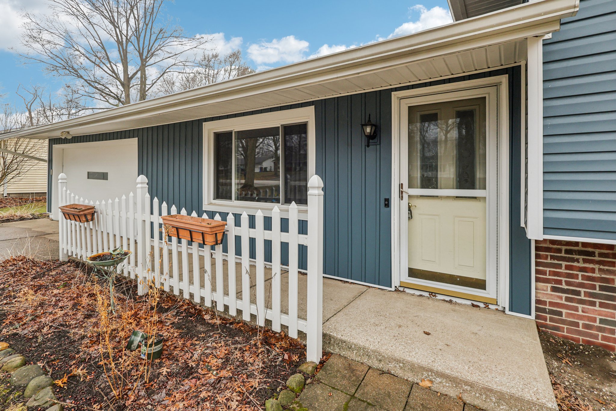 Parkhall Dr-S0503-006.jpg