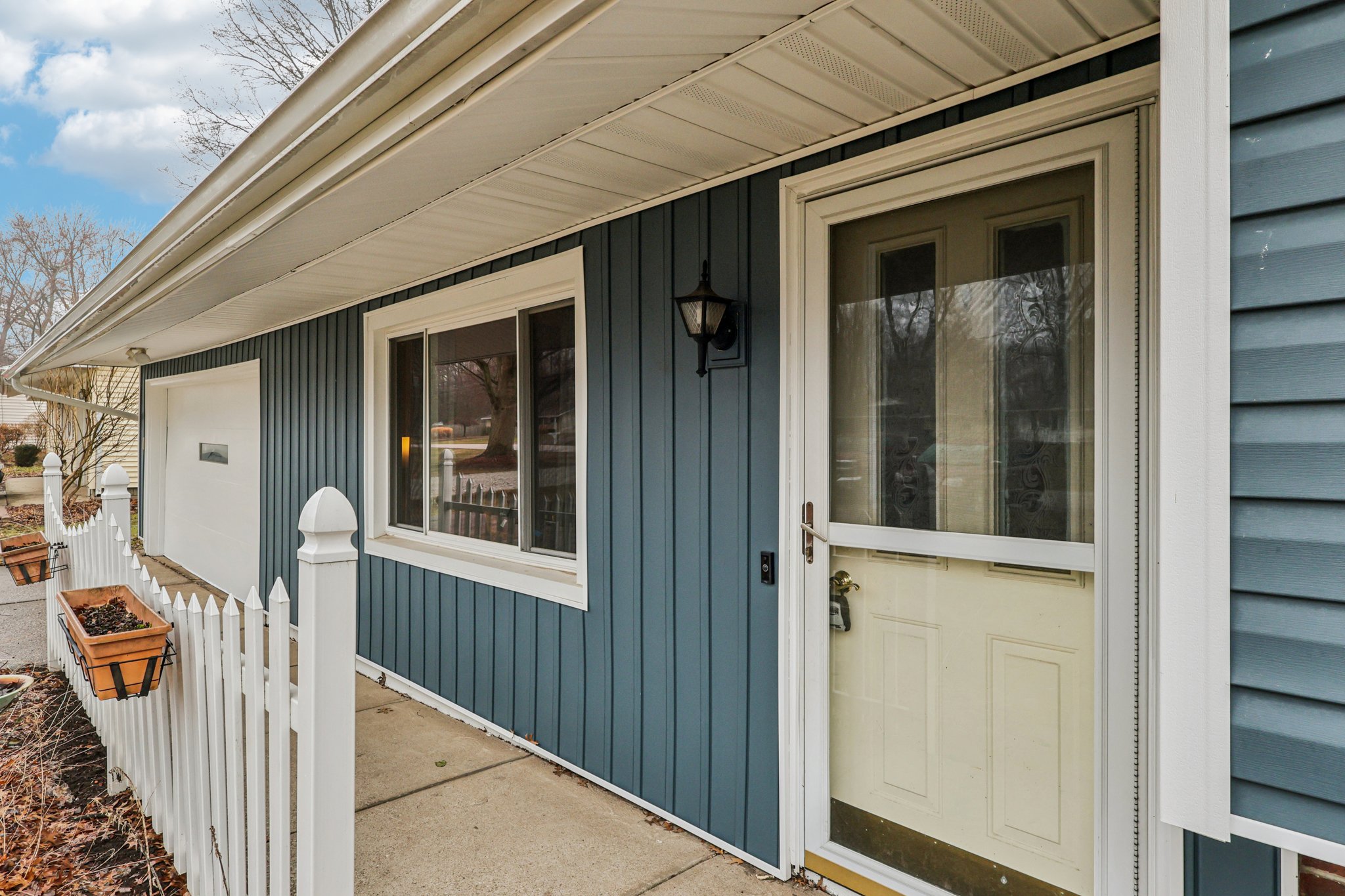 Parkhall Dr-S0503-007.jpg