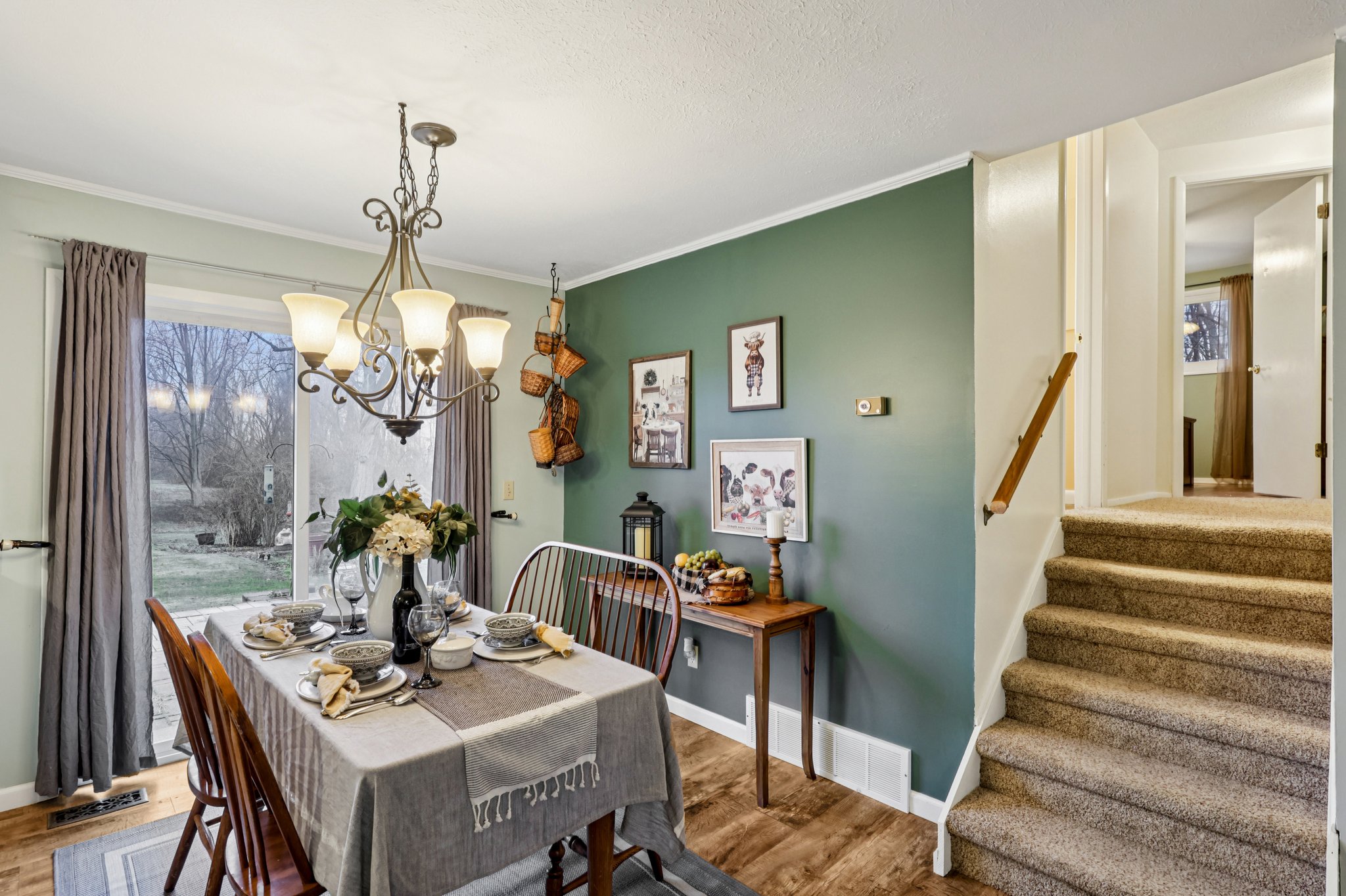 Parkhall Dr-S0503-013.jpg