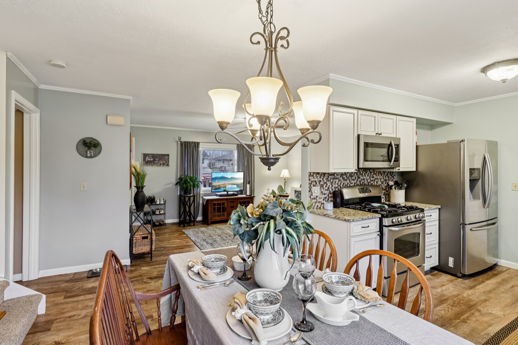 Parkhall Dr-S0503-016.jpg