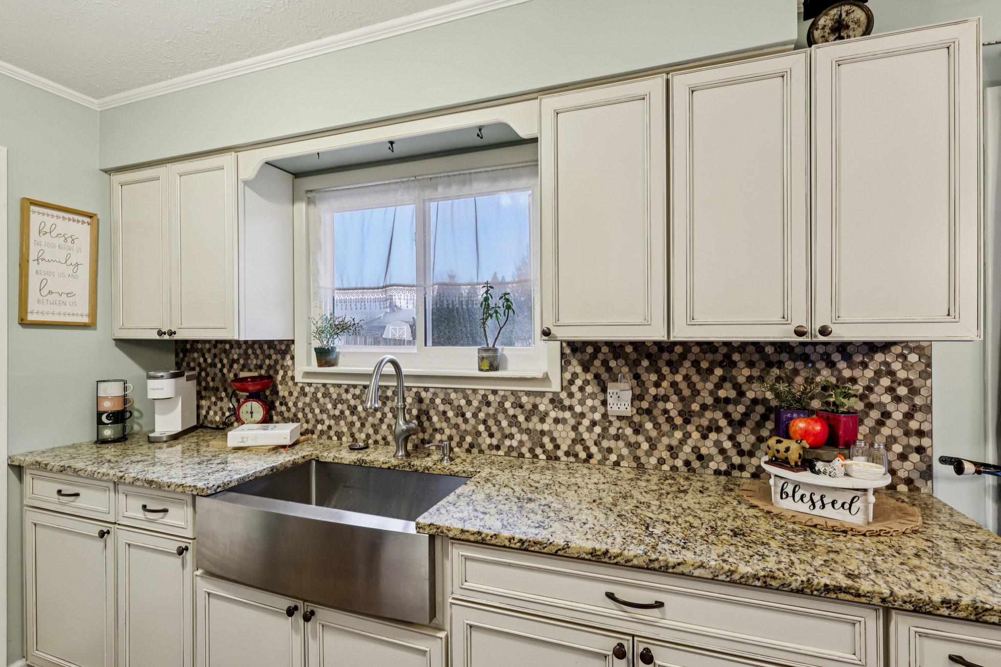 Parkhall Dr-S0503-019.jpg