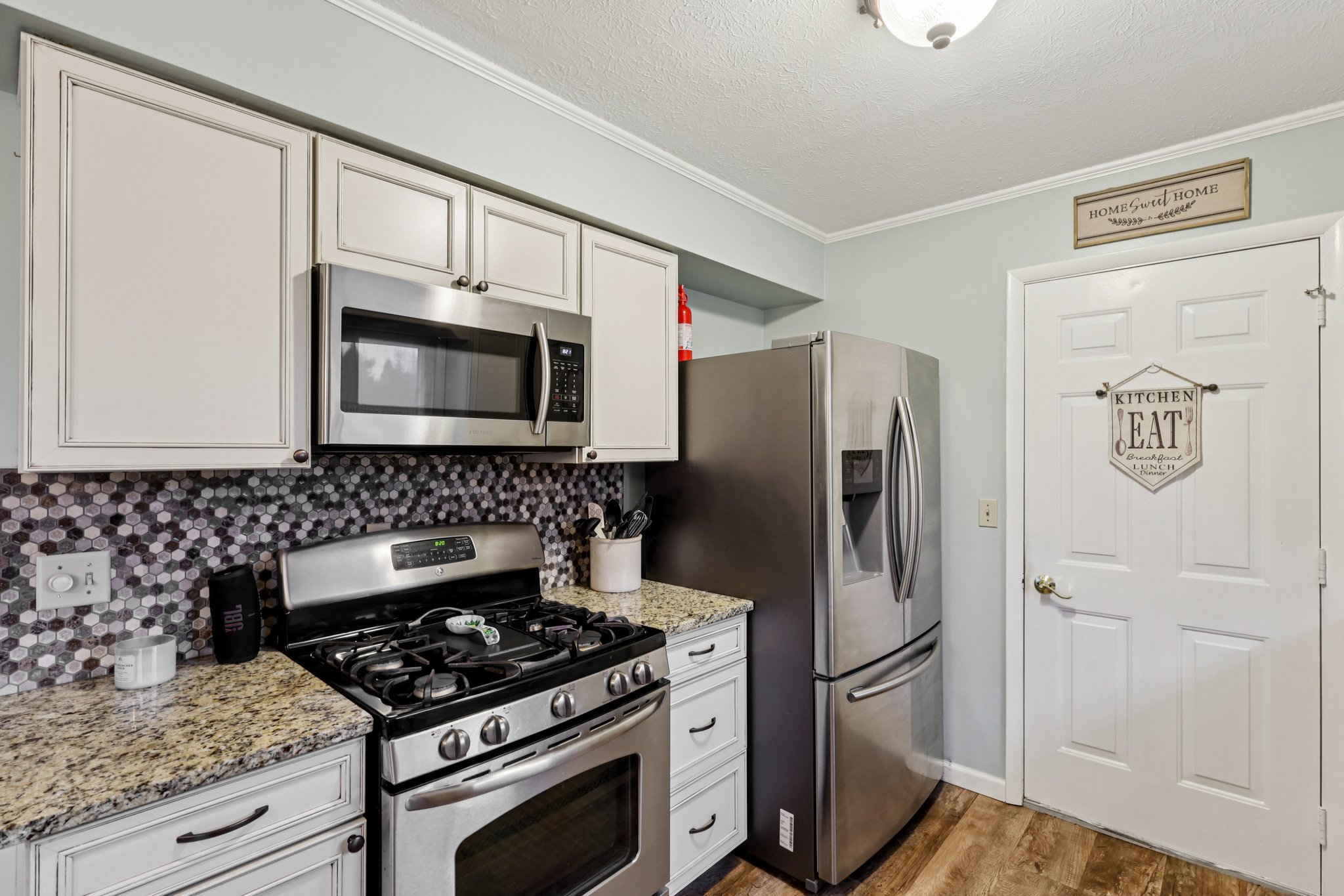 Parkhall Dr-S0503-020.jpg