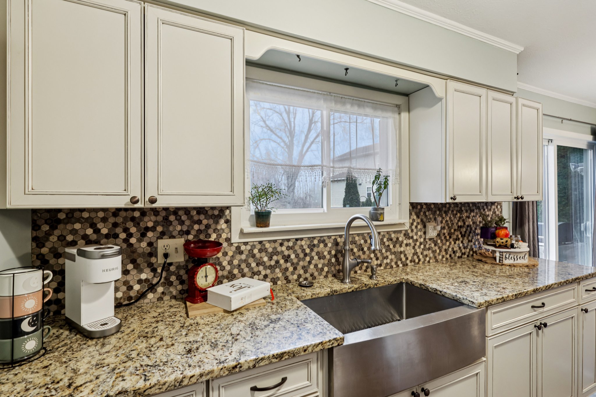 Parkhall Dr-S0503-021.jpg